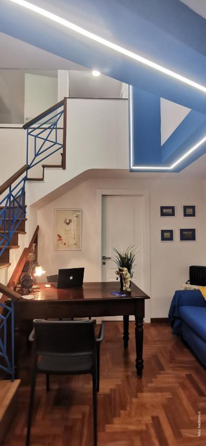 Two Rooms Chiaia 37 เนเปิลส์ ภายนอก รูปภาพ